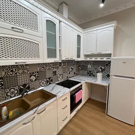 Leti Apartaments 21 Dhjetori Sc Tirana Esterno foto