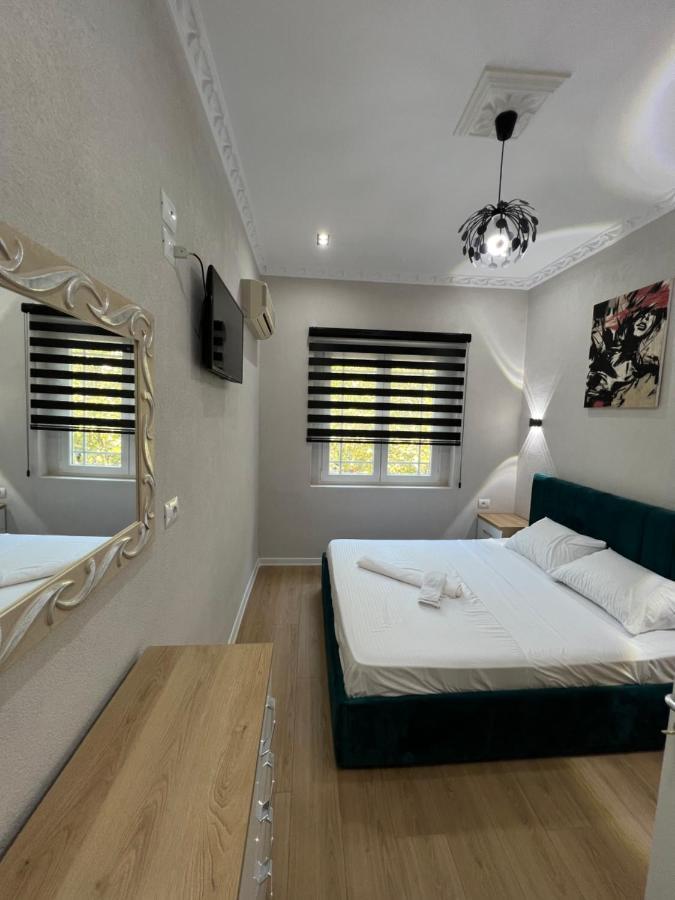 Leti Apartaments 21 Dhjetori Sc Tirana Esterno foto