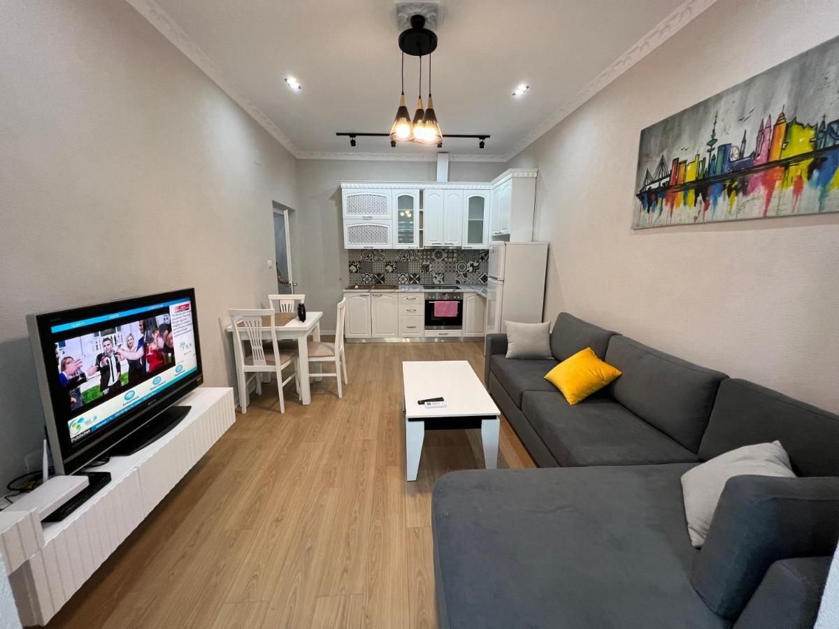 Leti Apartaments 21 Dhjetori Sc Tirana Esterno foto