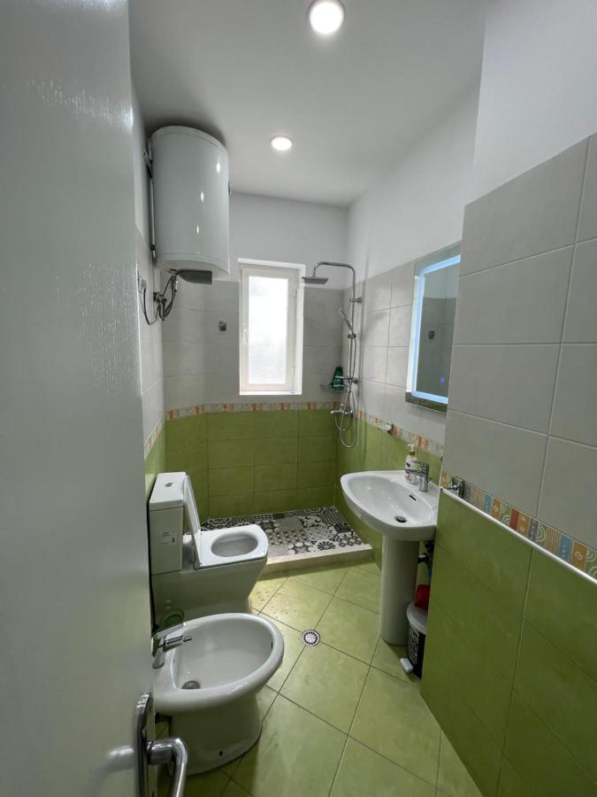 Leti Apartaments 21 Dhjetori Sc Tirana Esterno foto