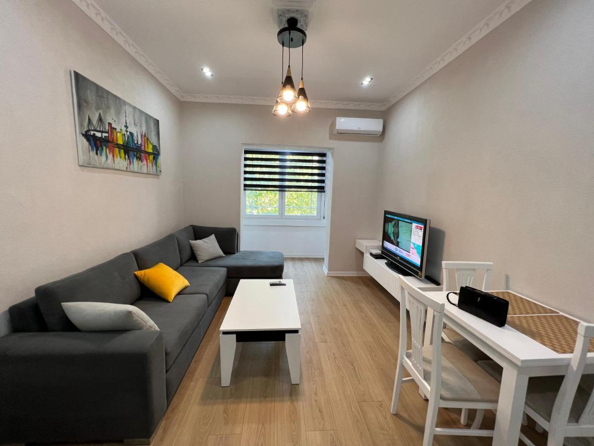 Leti Apartaments 21 Dhjetori Sc Tirana Esterno foto