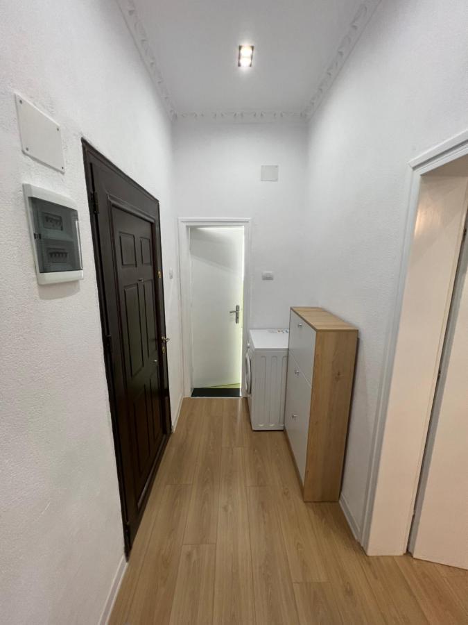 Leti Apartaments 21 Dhjetori Sc Tirana Esterno foto